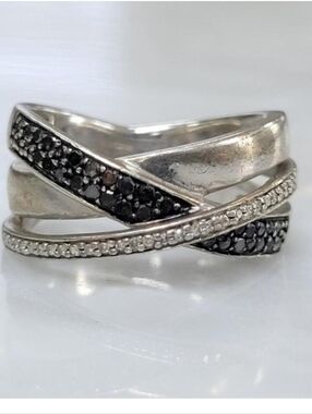 Vintage Black & White Diamonds 925 Silver twist / intertwined Ring Sz 7.75 EUC